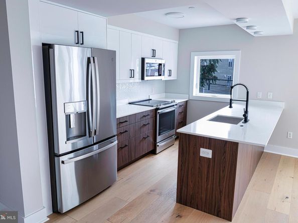 919 12TH Street NE A301, Washington DC 20002