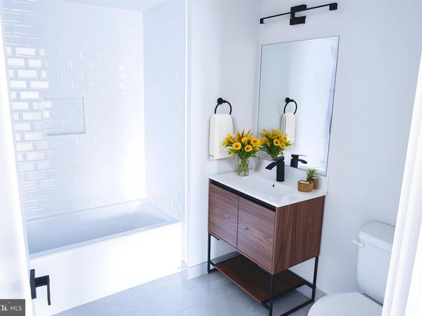 919 12TH Street NE A301, Washington DC 20002