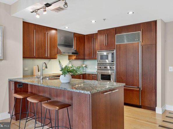 2001 15TH Street N 1210, Arlington VA 22201
