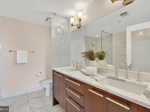 2001 15TH Street N 1210, Arlington VA 22201