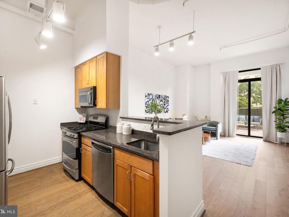 2220 Fairfax Drive 101, Arlington VA 22201