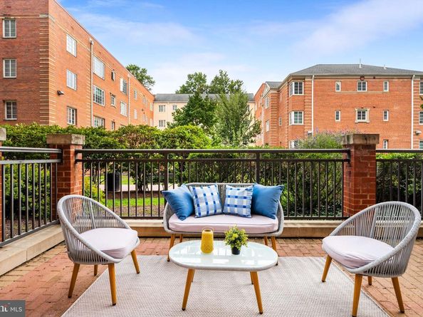2220 Fairfax Drive 101, Arlington VA 22201