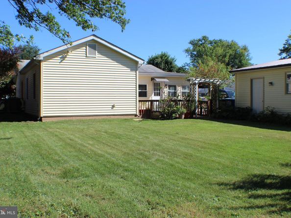 111 N Hickory Road, Sterling VA 20164