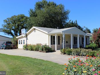 111 N Hickory Road