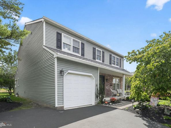 2006 Lodges Lane, Oreland PA 19075