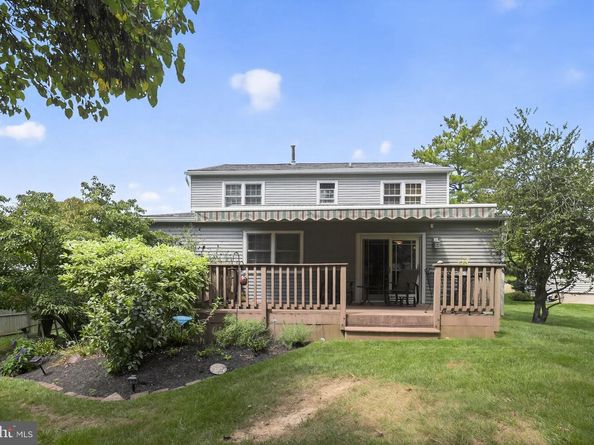 2006 Lodges Lane, Oreland PA 19075