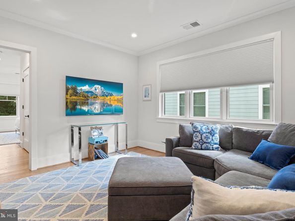 5510 Brite Drive, Bethesda MD 20817