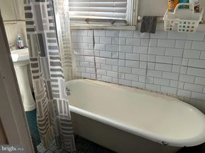 1315 N Farson Street, Philadelphia PA 19131