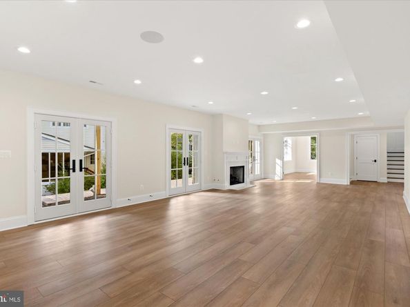3718 N Woodrow Street, Arlington VA 22207