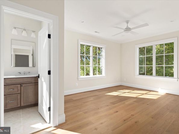 3718 N Woodrow Street, Arlington VA 22207