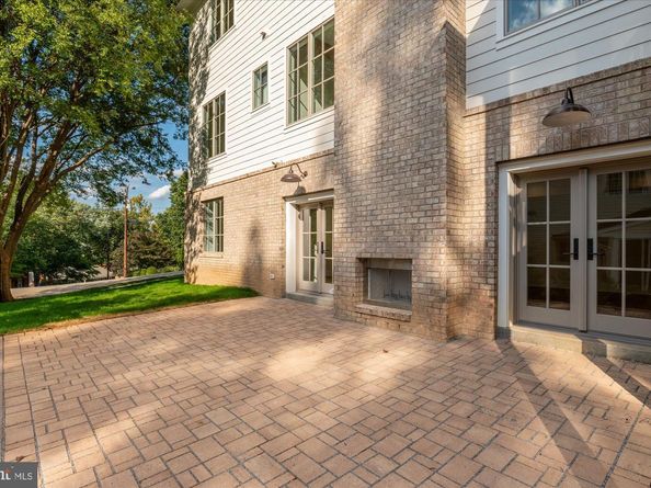 3718 N Woodrow Street, Arlington VA 22207