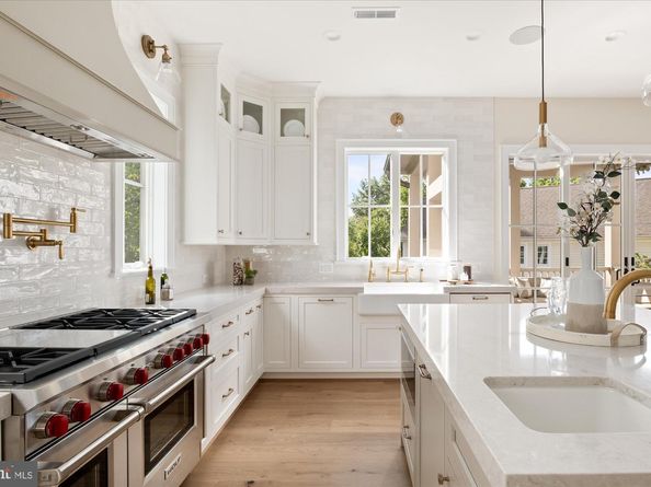 3718 N Woodrow Street, Arlington VA 22207