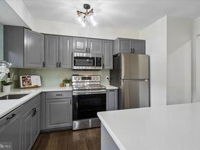 3220 S 28TH Street 202, Alexandria VA 22302