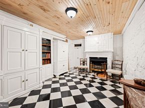 123 S Pitt Street, Alexandria VA 22314