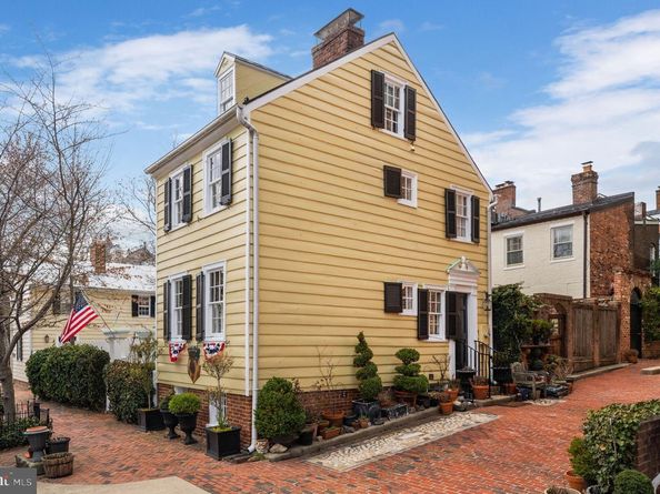 123 S Pitt Street, Alexandria VA 22314