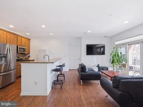 327 Carson Terrace 327, Huntingdon Valley PA 19006