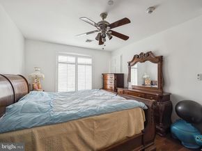 327 Carson Terrace 327, Huntingdon Valley PA 19006