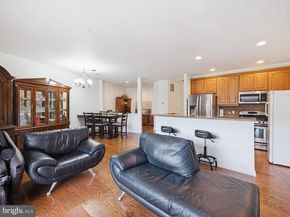 327 Carson Terrace 327, Huntingdon Valley PA 19006