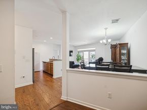 327 Carson Terrace 327, Huntingdon Valley PA 19006