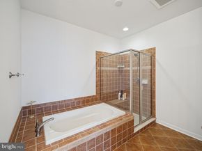 327 Carson Terrace 327, Huntingdon Valley PA 19006