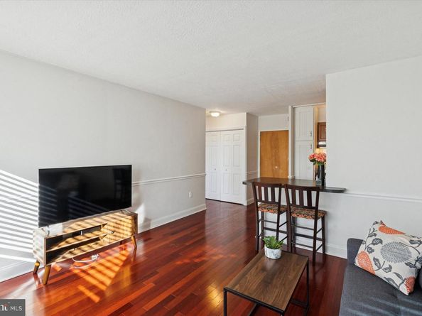 2101 Chestnut Street 1412, Philadelphia PA 19103