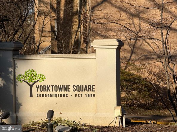 8004 Chanute Place 19/3, Falls Church VA 22042