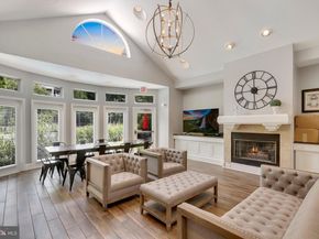 2111 Highcourt Lane 201, Herndon VA 20170