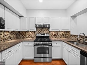 2111 Highcourt Lane 201, Herndon VA 20170