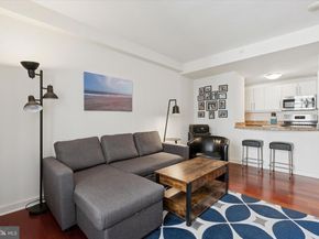 219 S 18TH Street 902, Philadelphia PA 19103