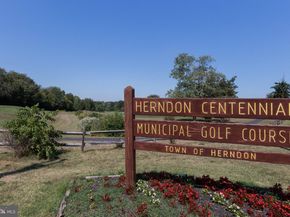 815 Branch Drive 207, Herndon VA 20170