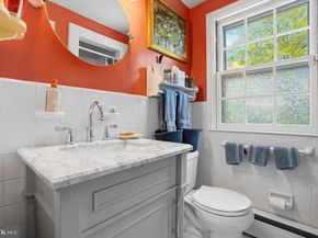 647 Fernfield Circle, Wayne PA 19087