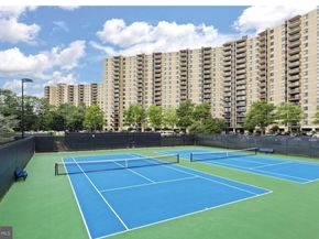307 Yoakum Parkway 706, Alexandria VA 22304
