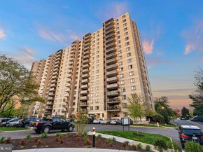307 Yoakum Parkway 706, Alexandria VA 22304