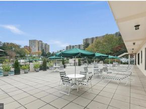 307 Yoakum Parkway 706, Alexandria VA 22304