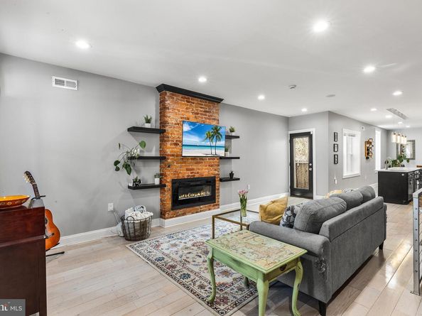 322 N 42nd Street, Philadelphia PA 19104
