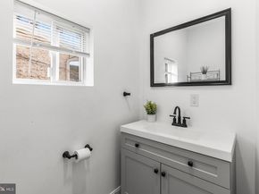 322 N 42nd Street, Philadelphia PA 19104