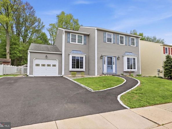 595 Buck Drive, Fairless Hills PA 19030