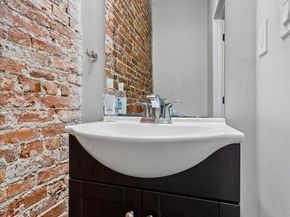 2709 W Glenwood Avenue, Philadelphia PA 19121