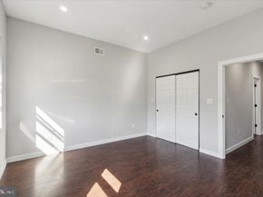2709 W Glenwood Avenue, Philadelphia PA 19121