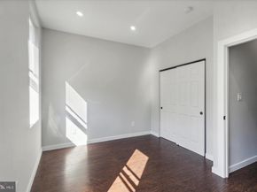 2709 W Glenwood Avenue, Philadelphia PA 19121