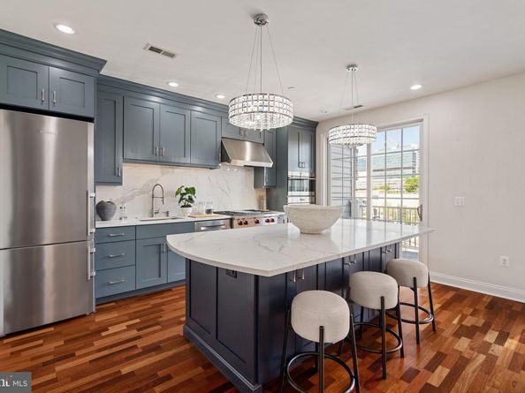 406 Regatta Drive, Philadelphia PA 19146
