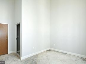 1001 Chestnut Street 305E, Philadelphia PA 19107