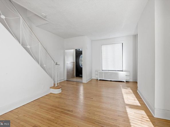 1925 S 21st Street, Philadelphia PA 19145