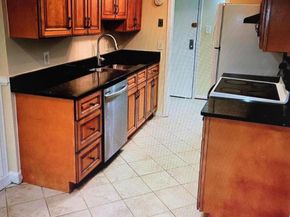 2226 Castle Rock Square 1B, Reston VA 20191