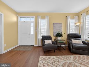 83 Cedar Circle, Levittown PA 19055