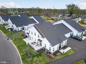 83 Cedar Circle, Levittown PA 19055