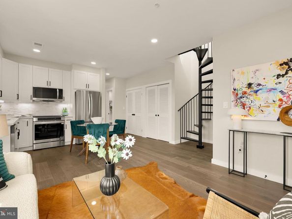 2716 Sherman Avenue NW PH5, Washington DC 20001