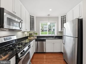 4081 S Four Mile Run Drive 103, Arlington VA 22204
