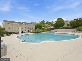 4081 S Four Mile Run Drive 103, Arlington VA 22204