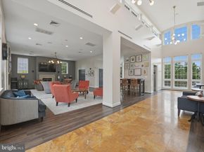 4081 S Four Mile Run Drive 103, Arlington VA 22204